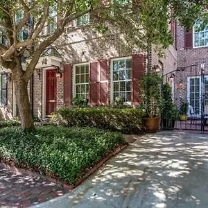Beautiful 3bed Townhome In Historic Downtown Holiday home Savannah